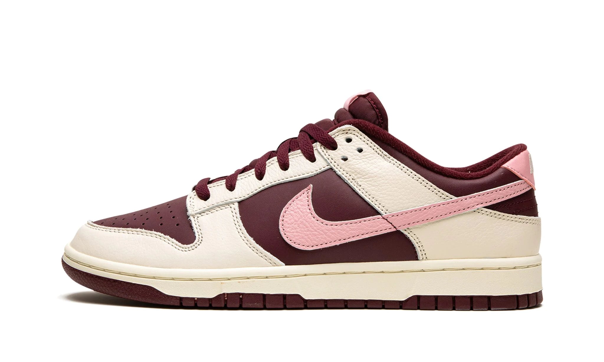 NIKE DUNK LOW RETRO PRM "Valentine's Day 2023"