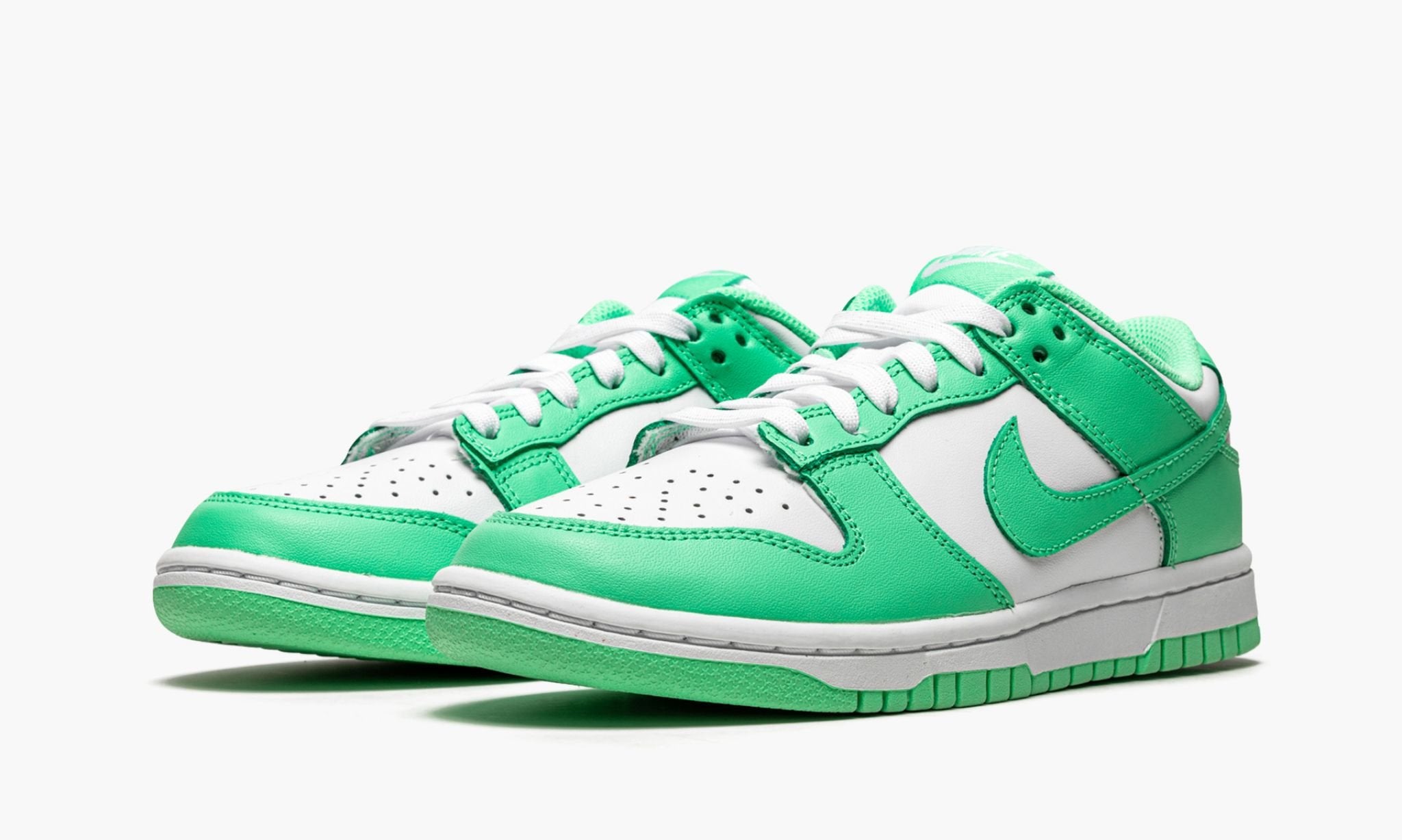 Nike Dunk Low Green Glow (WMNS)
