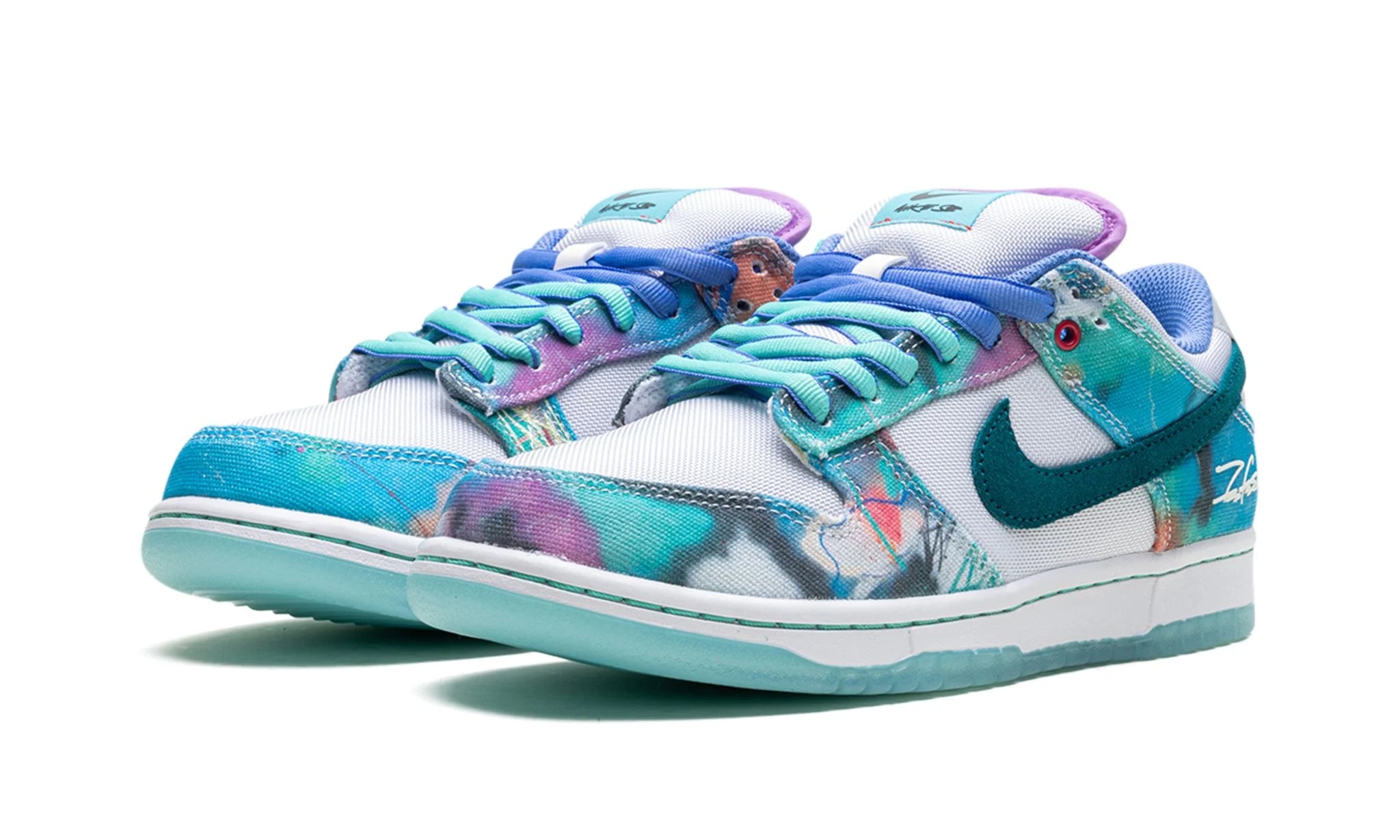 Nike x Futura Laboratories SB Dunk Low "Bleached Aqua"