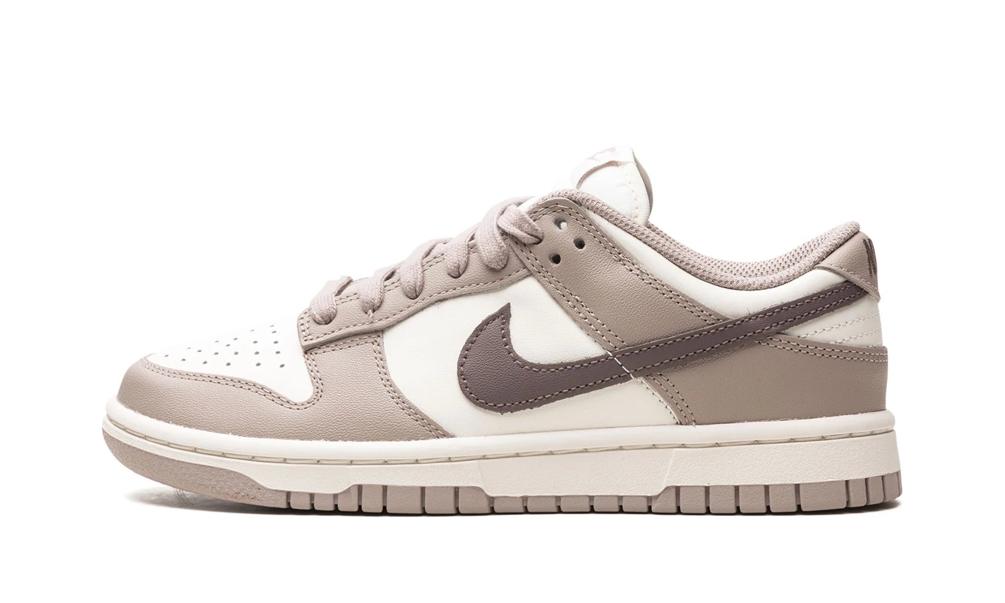 Nike Dunk Low "DIFFUSED TAUPE" WMNS