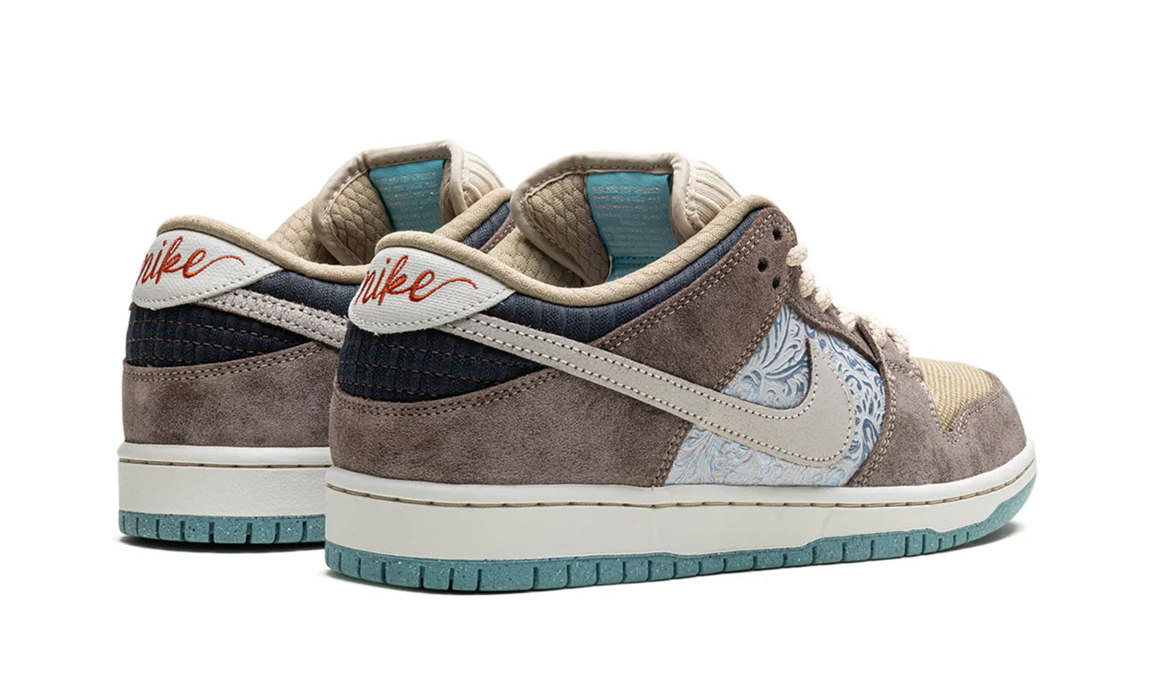 Nike SB Dunk Low "Big Money Savings"