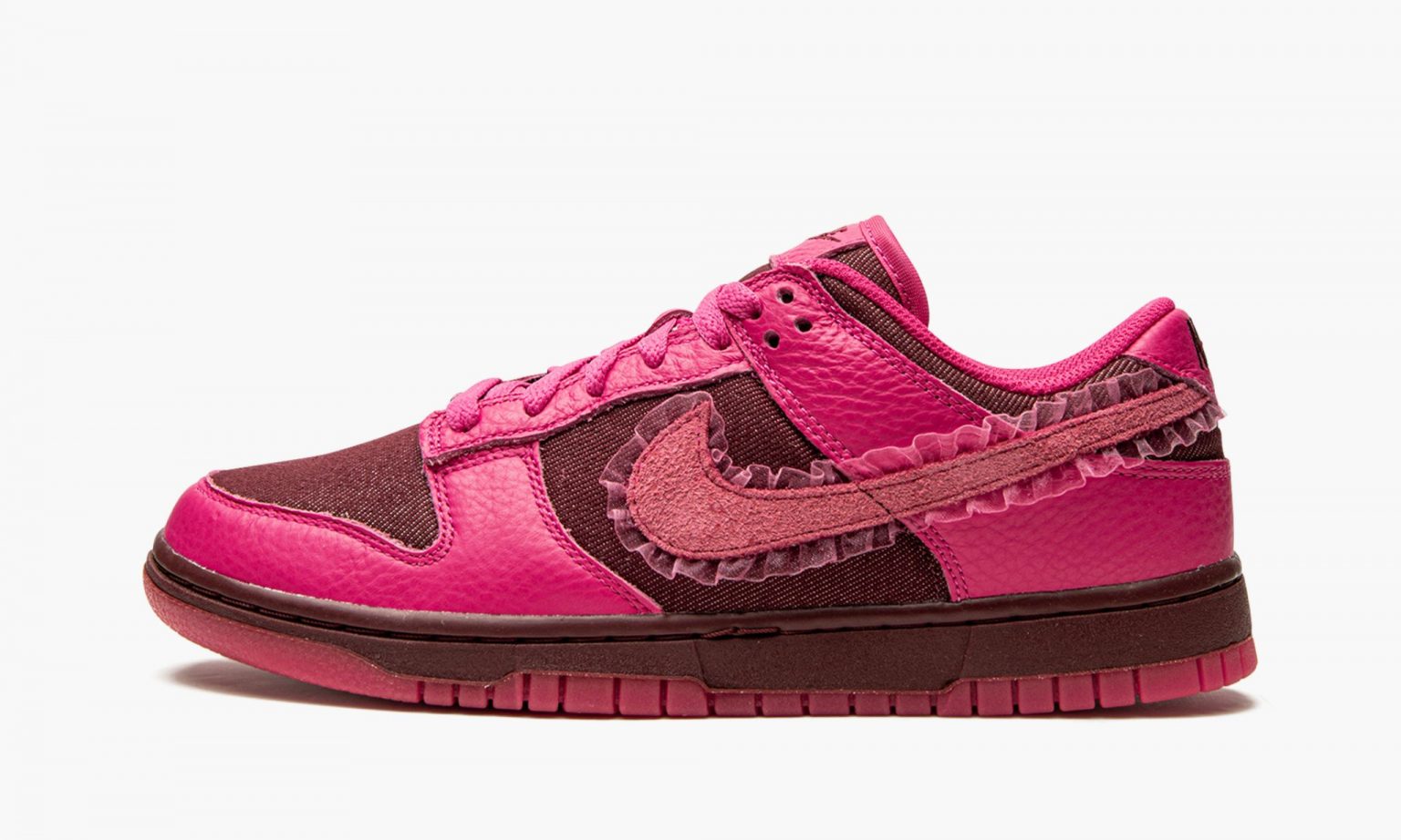 Nike Dunk Low Valentine's Day (2022) (WMNS)